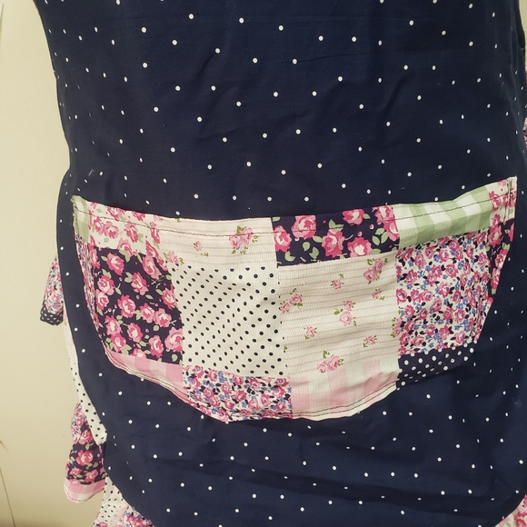 Quilted Ruffle Handmade Kitchen Apron - Picture 3 of 12